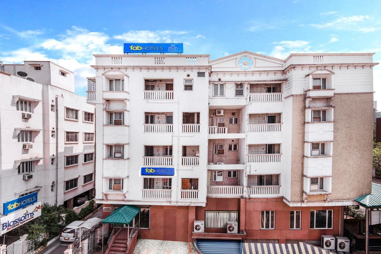 Fabhotel Blossoms Service Apartment - Nr Chennai City Center & Mgr Memorial House & Pondy Bazaar Exterior photo